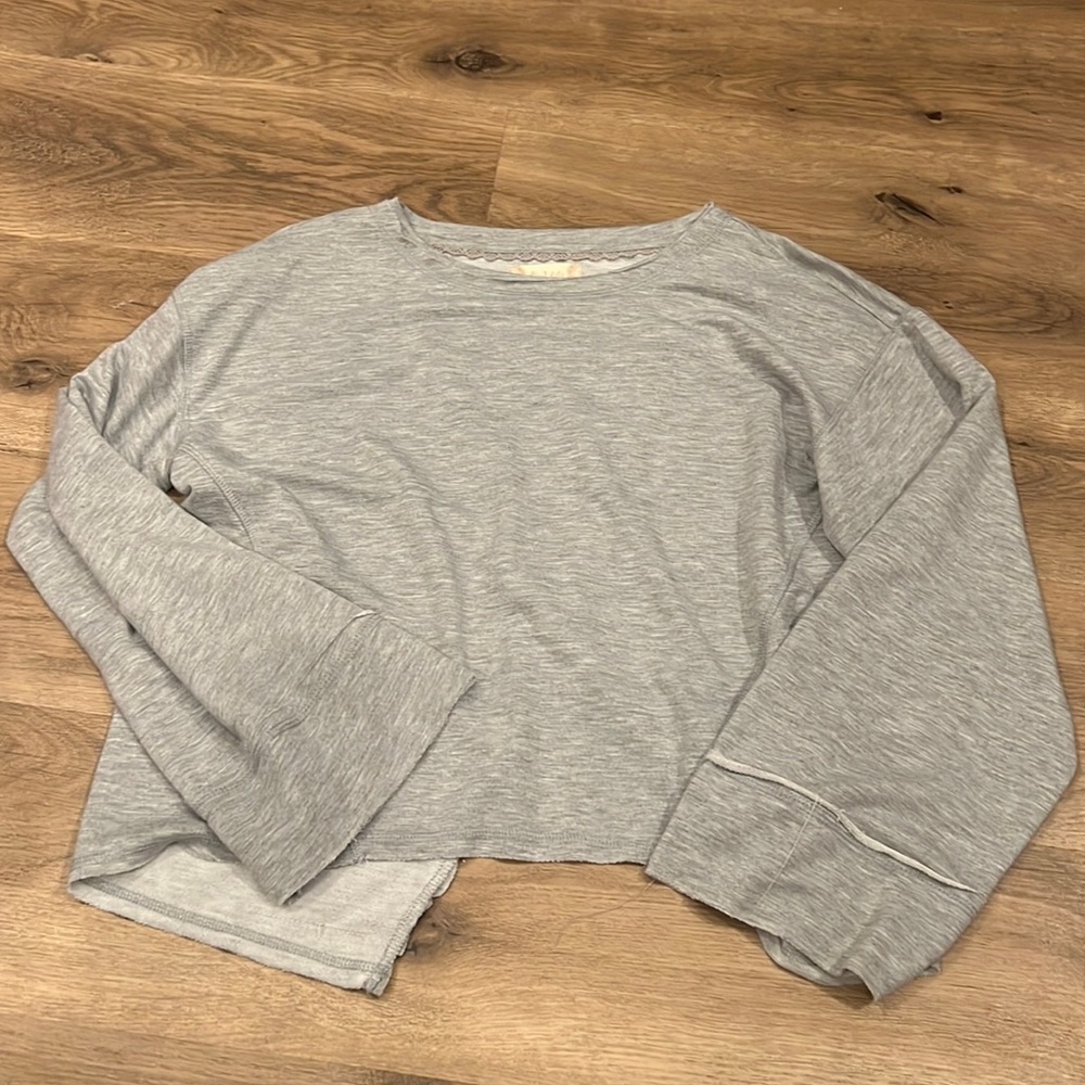 Altard state soft grey long sleeve sweater